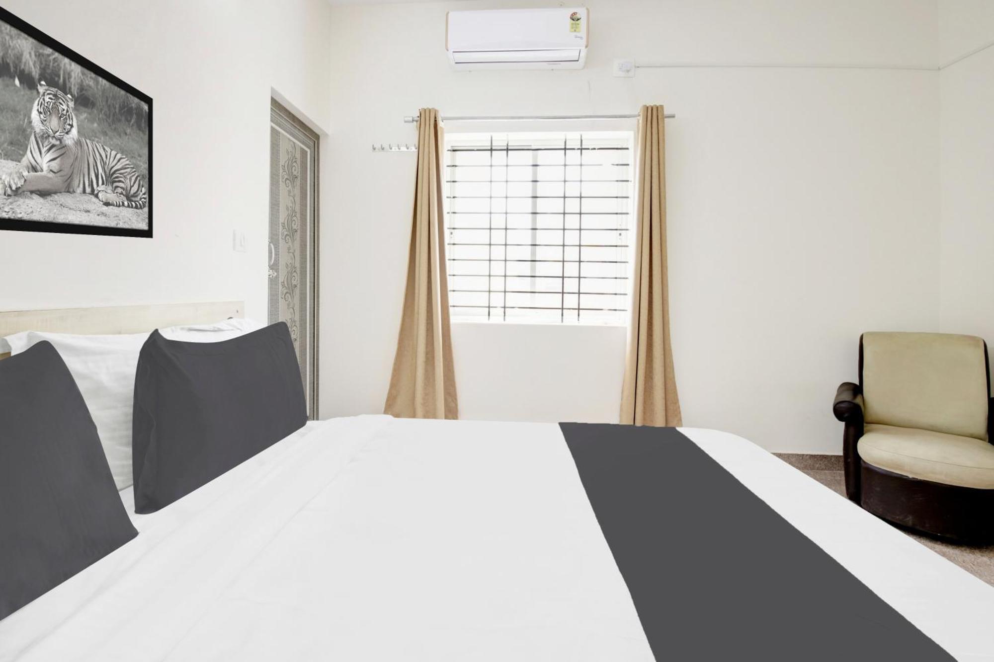 Hotel O Sri Manjunatha Deluxe Suites Bangalore Eksteriør bilde