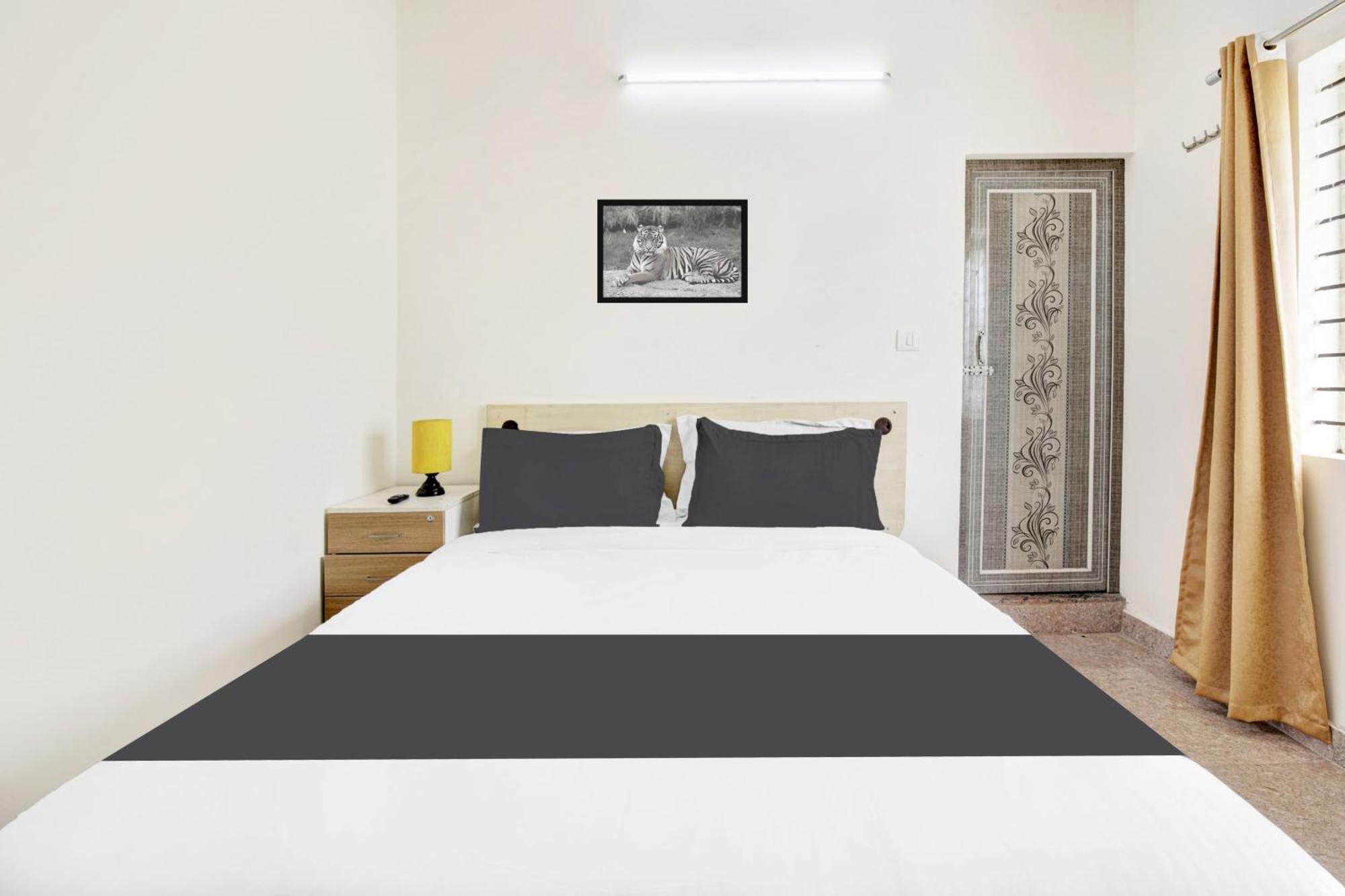 Hotel O Sri Manjunatha Deluxe Suites Bangalore Eksteriør bilde