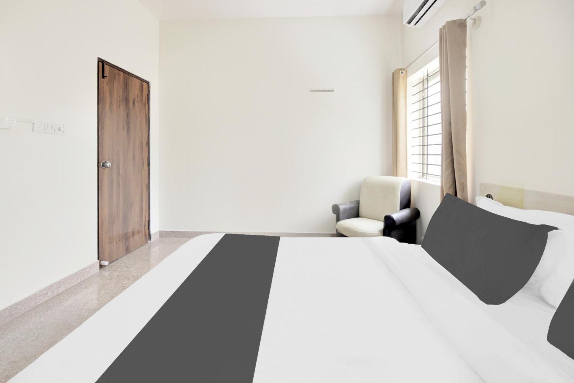 Hotel O Sri Manjunatha Deluxe Suites Bangalore Eksteriør bilde