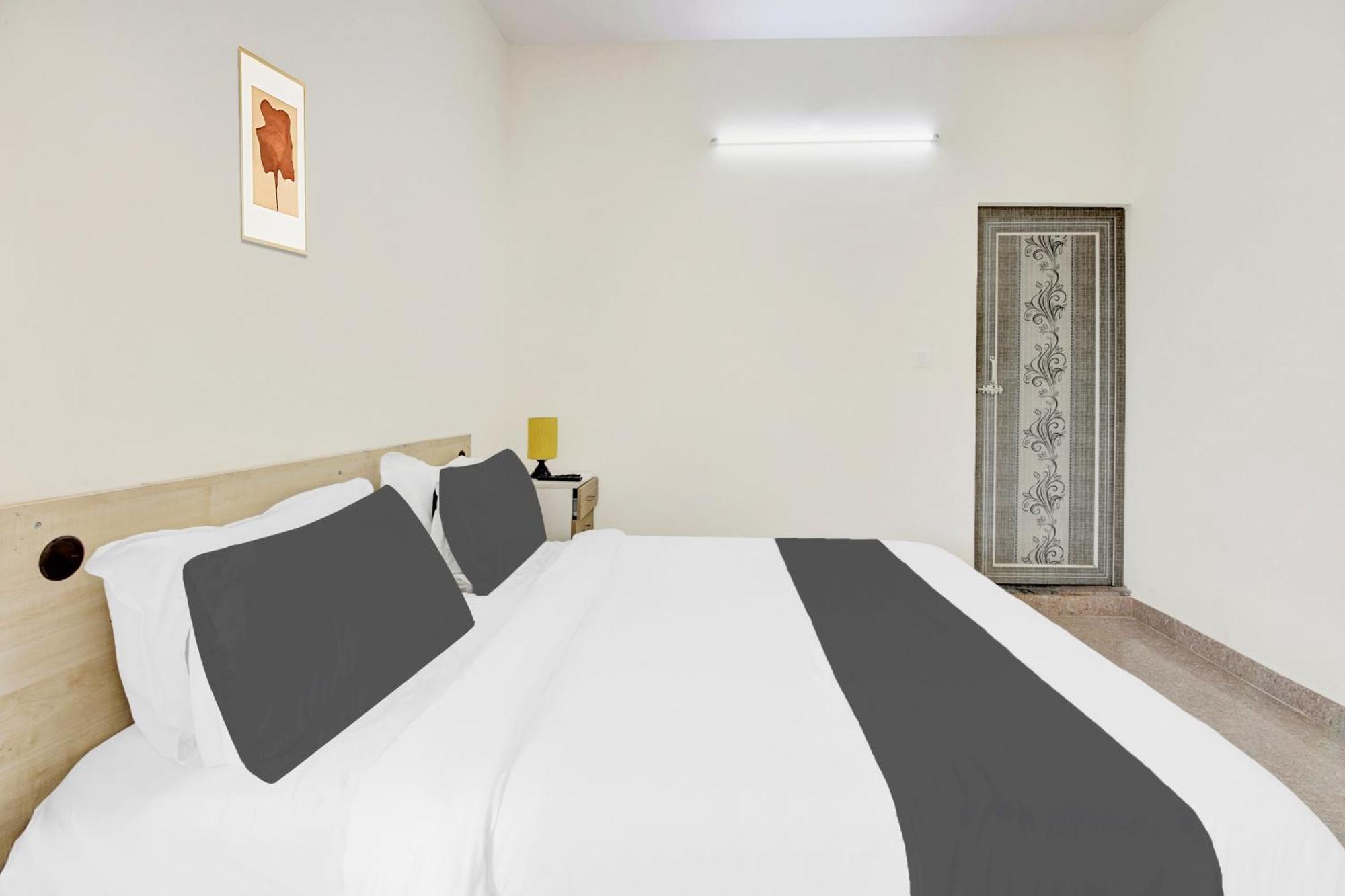 Hotel O Sri Manjunatha Deluxe Suites Bangalore Eksteriør bilde