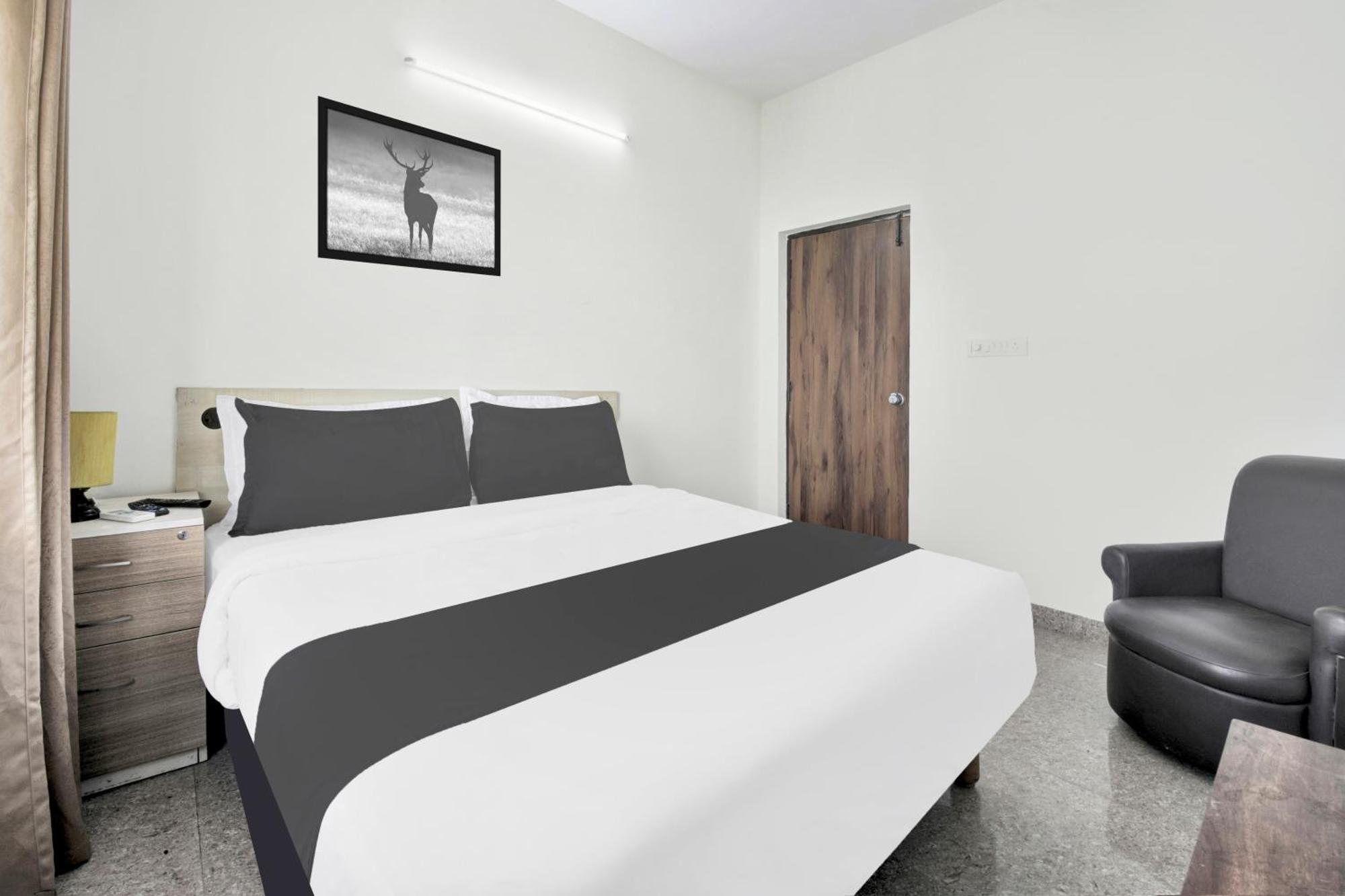 Hotel O Sri Manjunatha Deluxe Suites Bangalore Eksteriør bilde