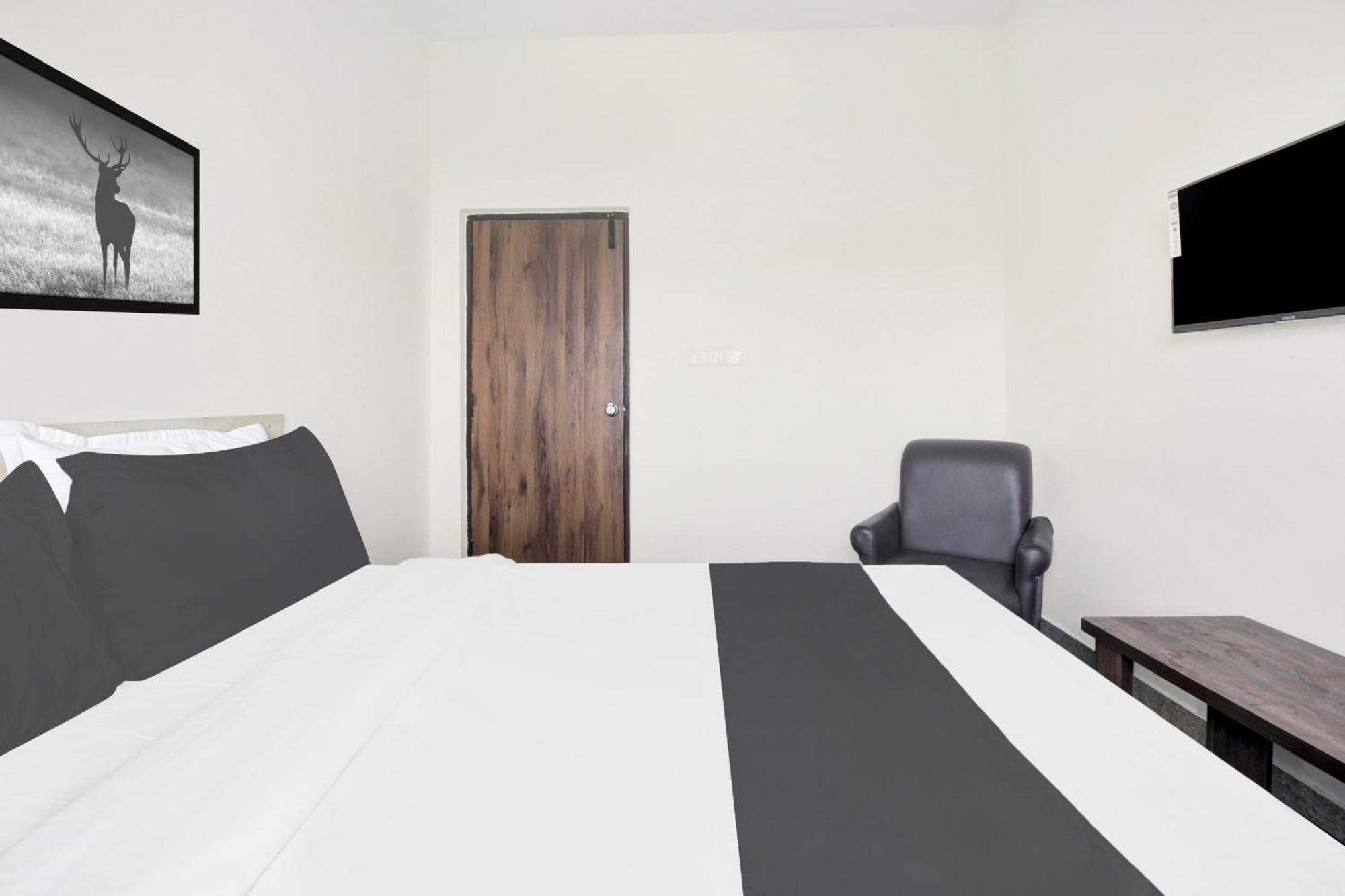 Hotel O Sri Manjunatha Deluxe Suites Bangalore Eksteriør bilde