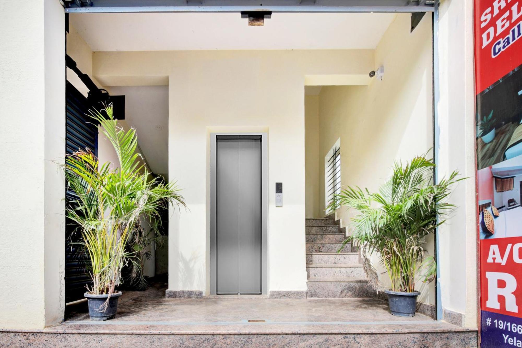 Hotel O Sri Manjunatha Deluxe Suites Bangalore Eksteriør bilde